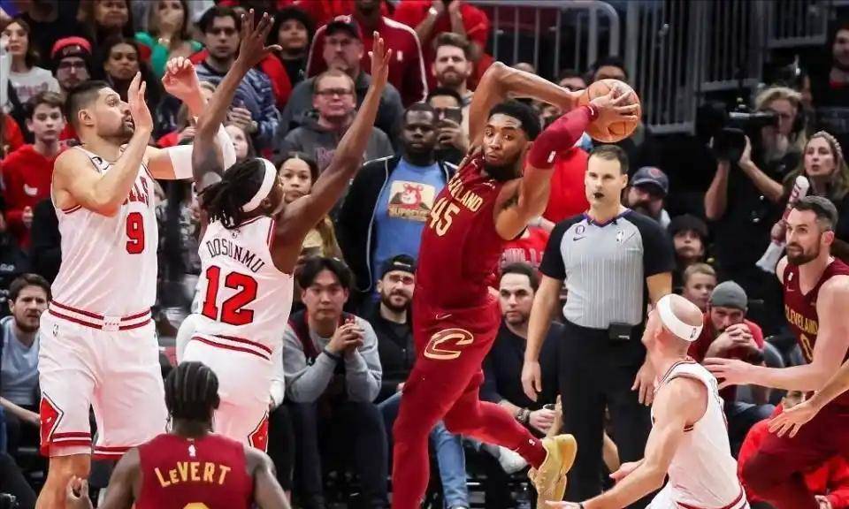 包含立陶宛男篮绝杀希腊男篮，布克打破历史纪录的词条