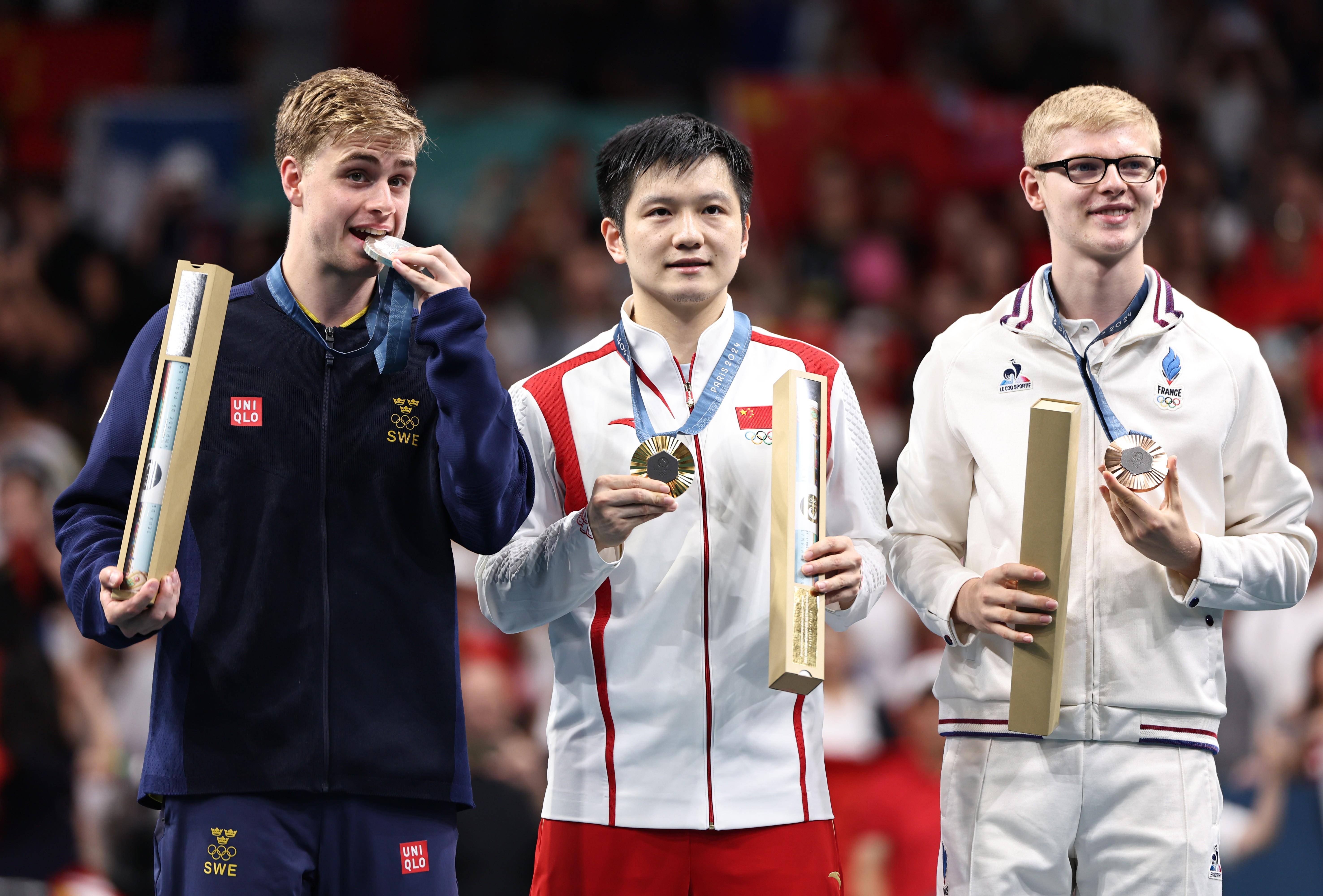 法国乒乓球队险胜英国乒乓球队,樊振东关键制胜的简单介绍 法国乒乓球队险胜英国乒乓球队,樊振东关键制胜的简单介绍