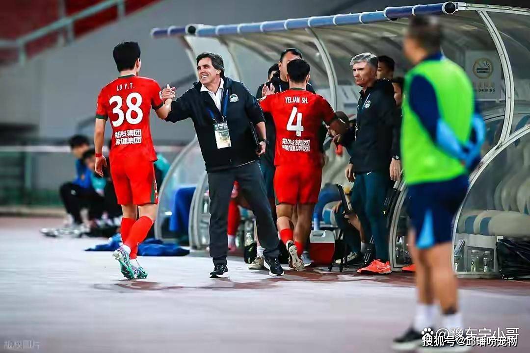 青岛海牛主场遭遇两连败，球迷失落沮丧的简单介绍