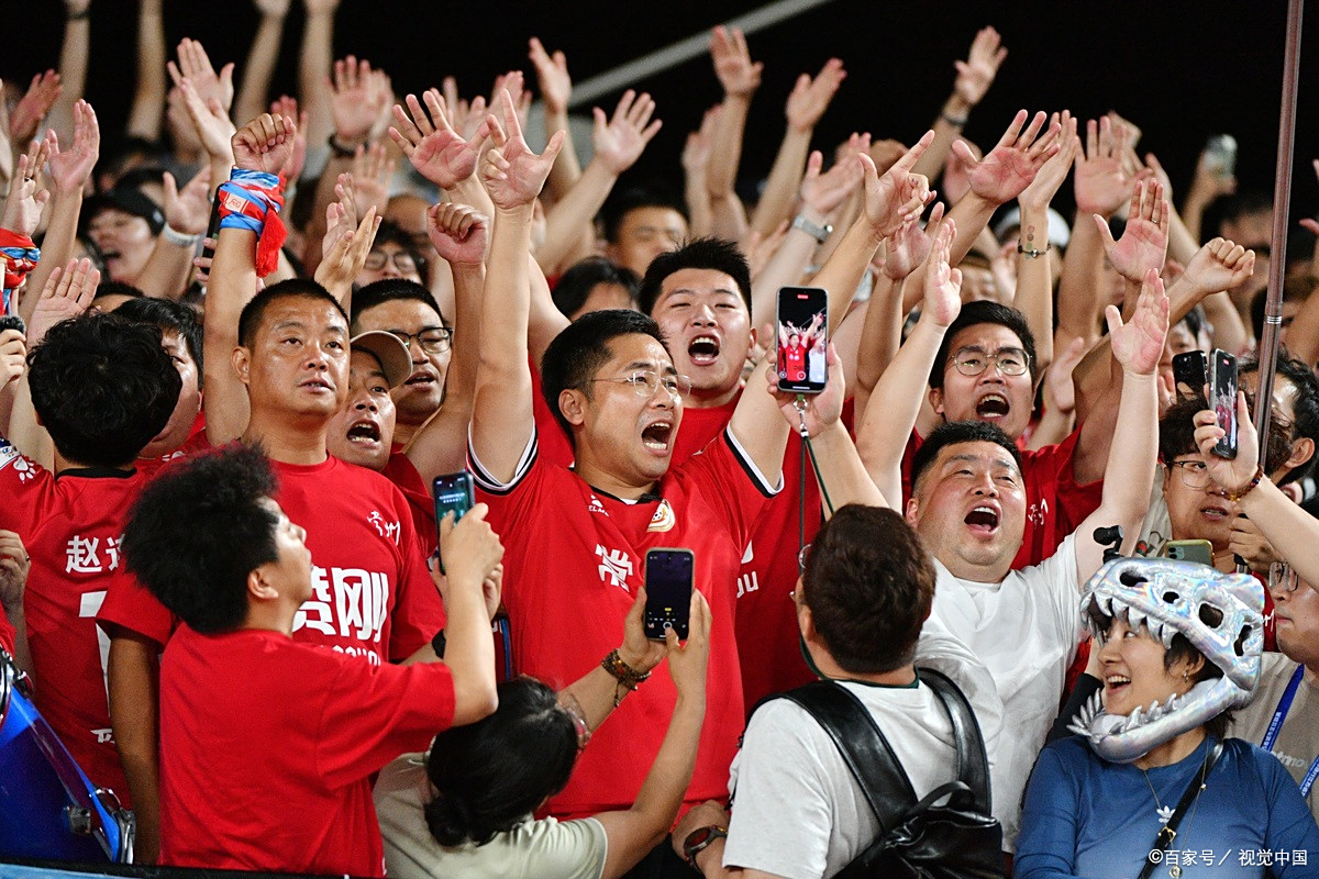 米兰体育下载-包含热门赛事掀起热潮，球迷狂热追逐胜利的词条