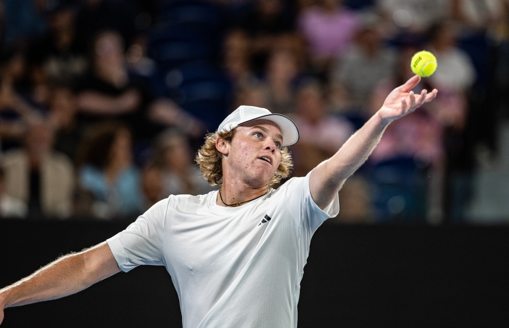 米兰体育app入口-西班牙网球队强势美国网球队，兹维列夫统治全场的简单介绍