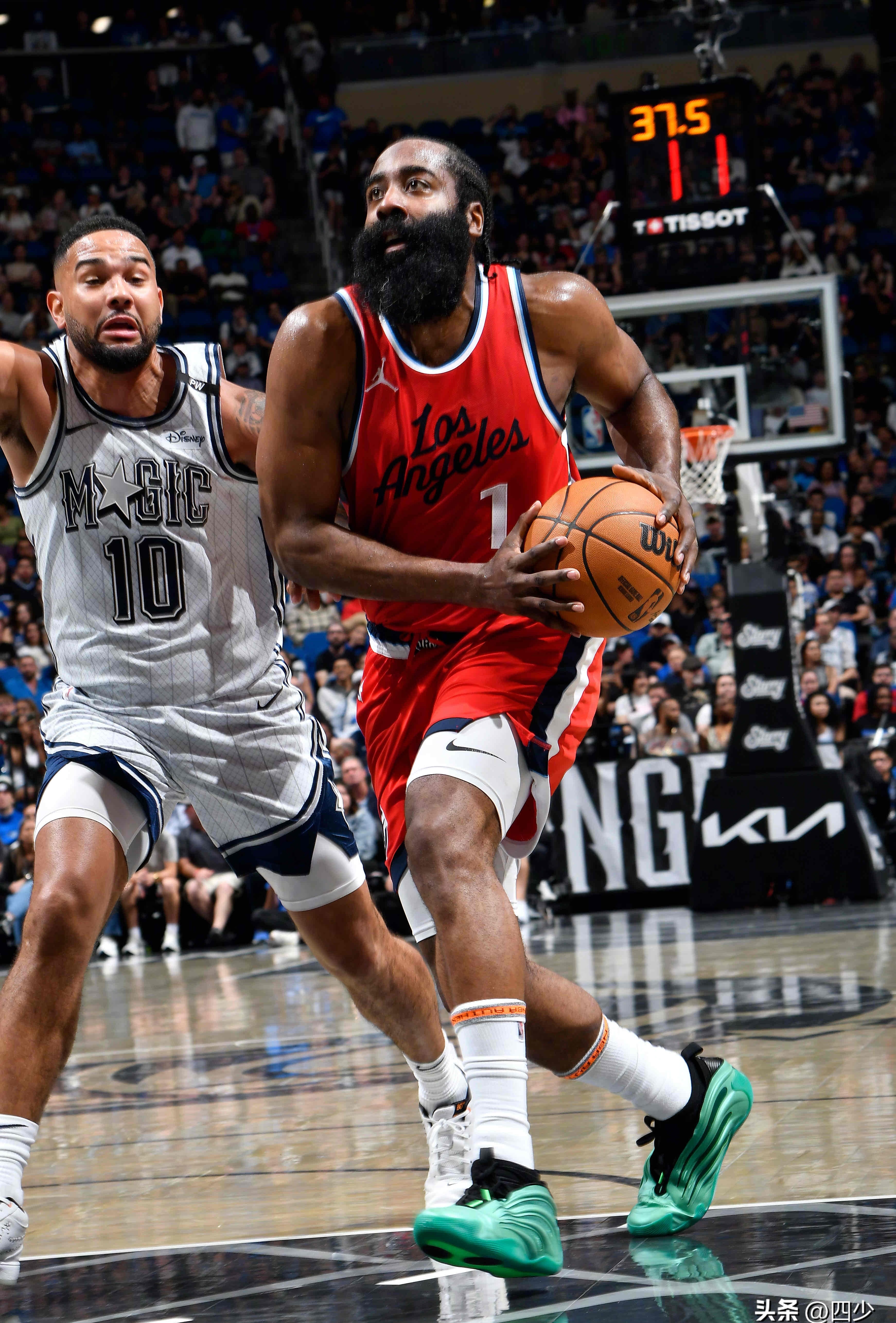 米兰体育app-包含深圳队完胜勇士，哈登统治全场的词条